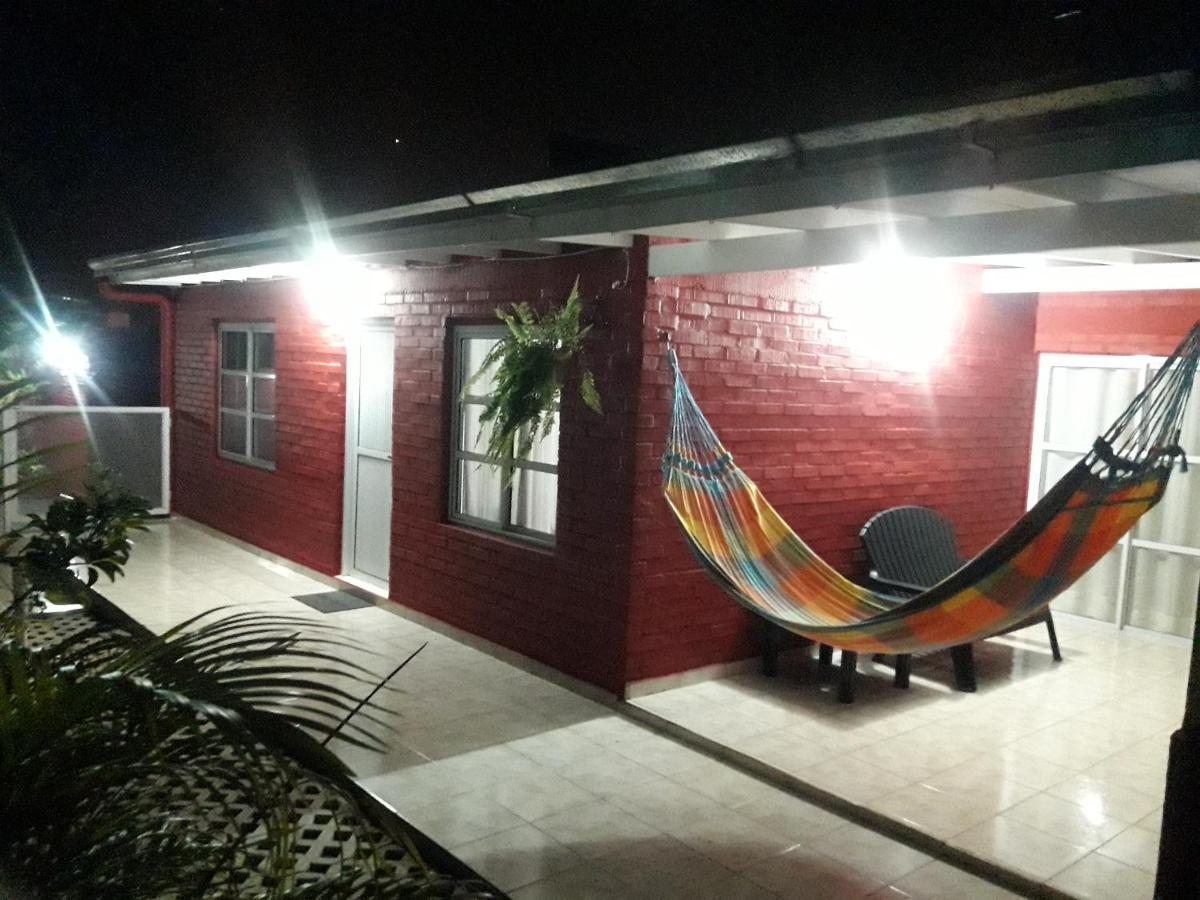Villa En Familia Puerto Iguazú Exterior foto