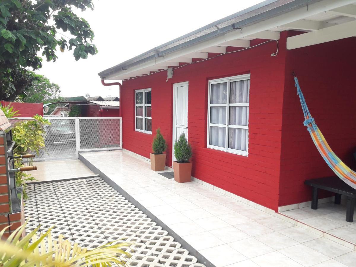 Villa En Familia Puerto Iguazú Exterior foto